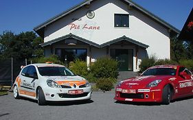 Hotel Pit Lane 